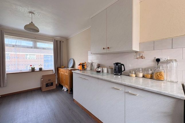 25, Drake Close, DAVENTRY photo 4