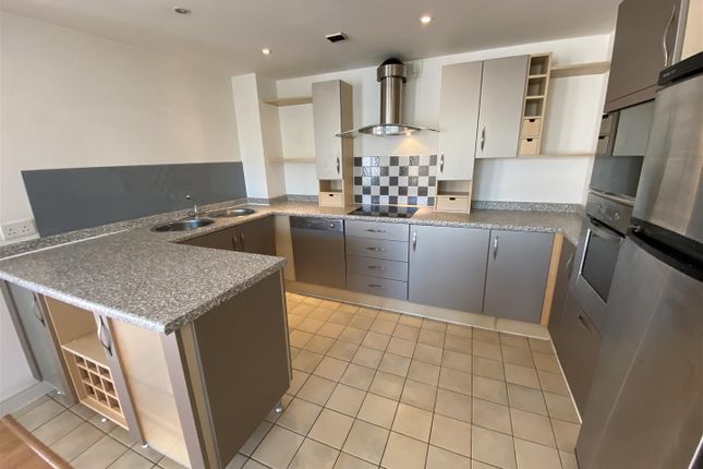 832, W3, Manchester photo 2
