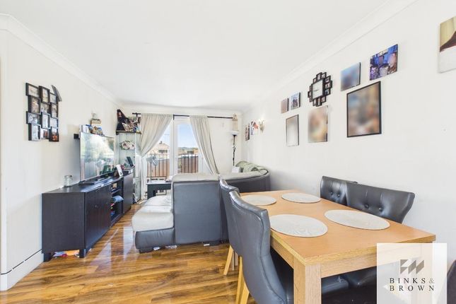 12, Partridge Court, Stanford Le Hope photo 4
