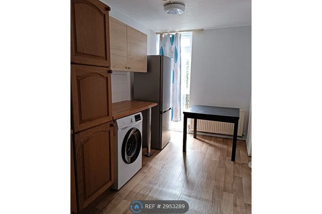 Flat, Pelham Road, London photo 3