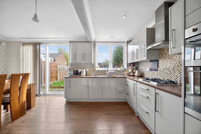 1, Elmcroft Avenue, London photo 4
