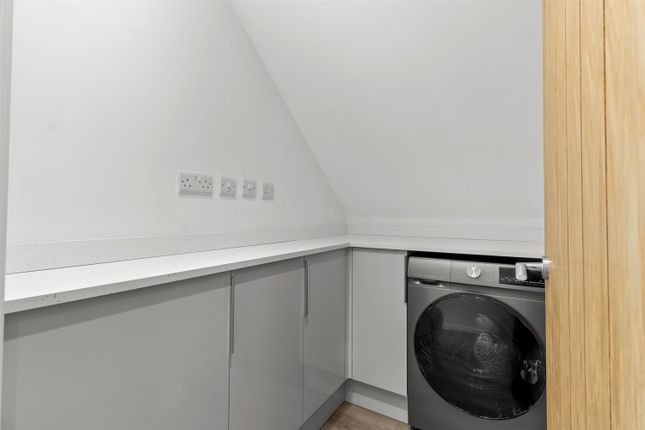 Flat 6, Marlborough House, Headley Road, Hindhead photo 4