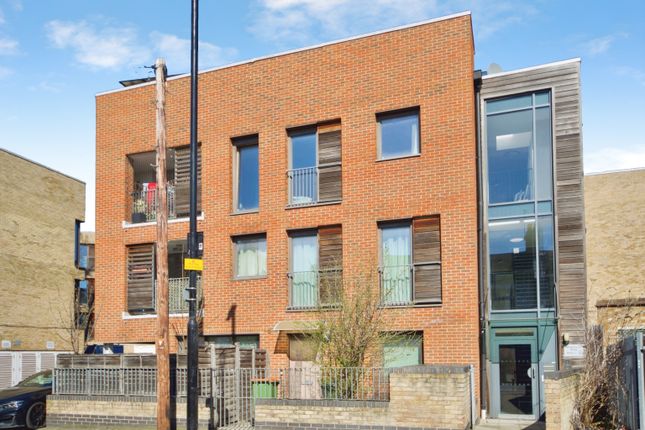1-bed flat on Flat 3, 184, Katherine Road, London, £300,000