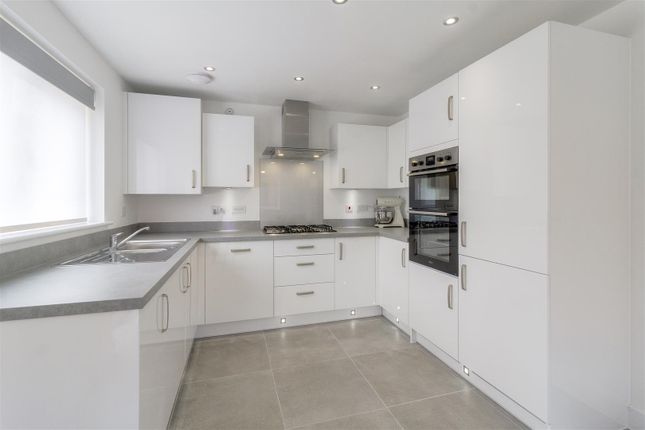 38, Fitzhugh Rise, Wellingborough photo 4