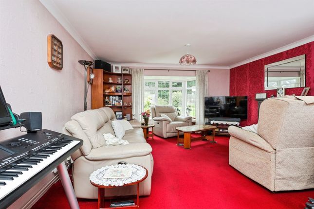 132, Willingdon Park Drive, Eastbourne photo 3