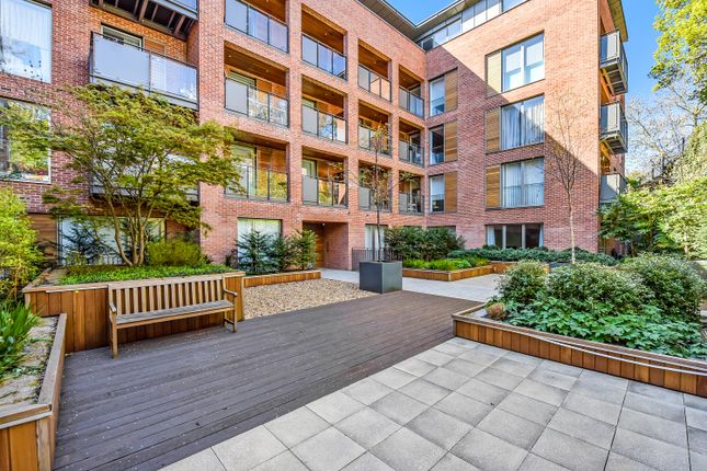 Flat for sale in Maygrove Road, West Hampstead