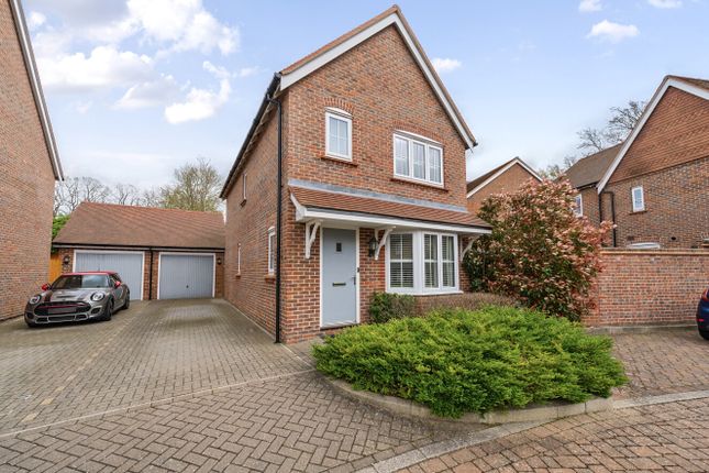 Detached house for sale in Morshead Drive, Binfield, Bracknell, Berkshire