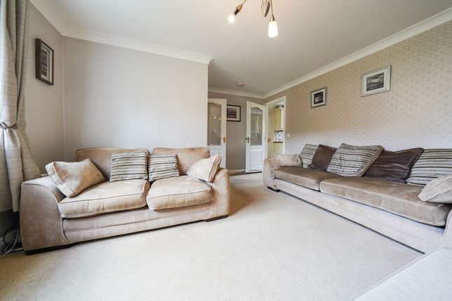 2 Harrison Close, Leicester photo 4
