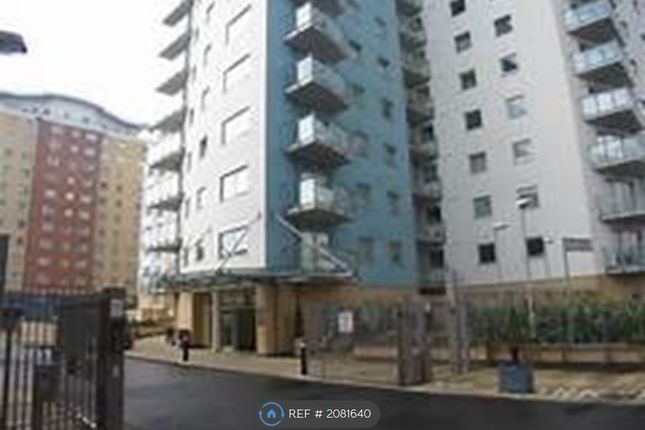 Flat to rent in Baldwin Point, London