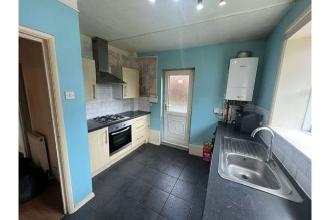 Thumbnail Flat for sale in Heatherfield, Bolton