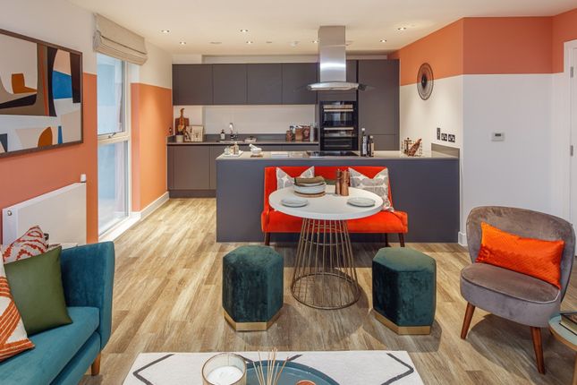 Thumbnail Flat for sale in Track Street, London