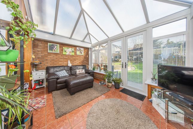 19 Redcraig Road, Livingston photo 4