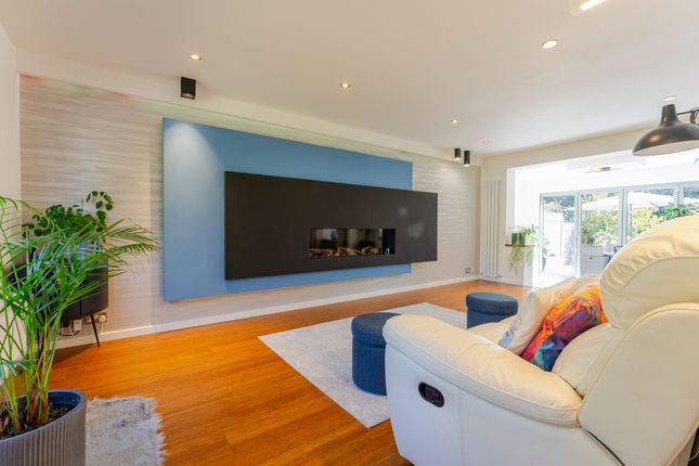 28 Armitage Court, Sunninghill photo 2