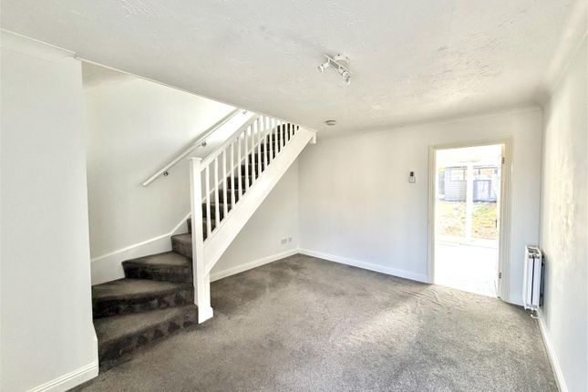 24, Woodsage Drive, Gillingham photo 3
