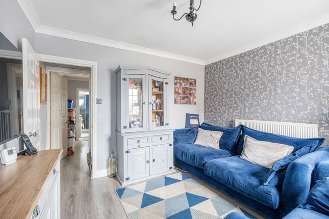 122 Beccles Road, Great Yarmouth photo 4