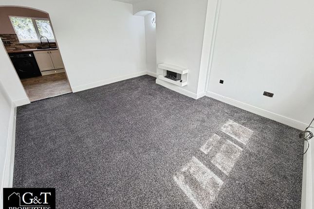 21 St. Marks Road, Stourbridge photo 3