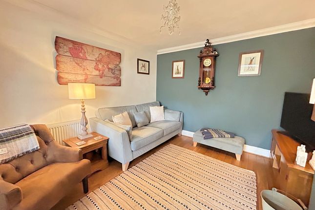 13 Bromley Drive, Holmes Chapel photo 4