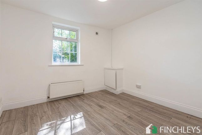 2 College Terrace, London photo 2