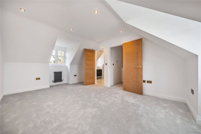 Town house for sale in Hurlands Close, Cherry Gardens, Farnham