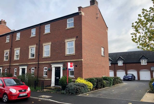 3-bed house on 34, Stafford, £1,200/mo