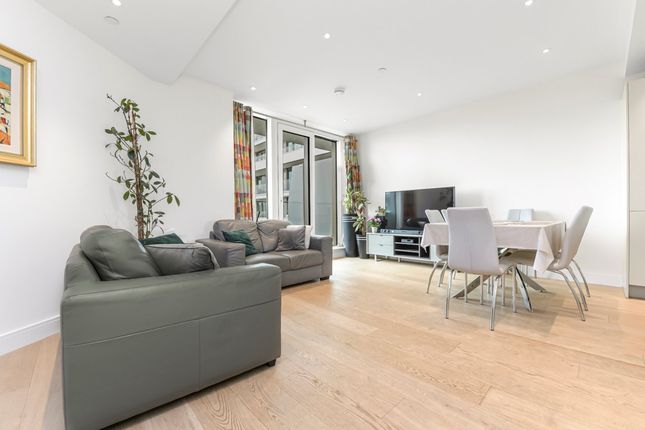 Flat for sale in Sophora House, London