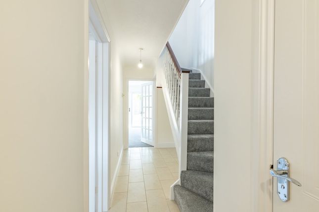 8, Naseby Avenue, Folkestone photo 5