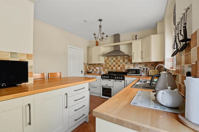 18, Audon Avenue, Nottingham photo 4