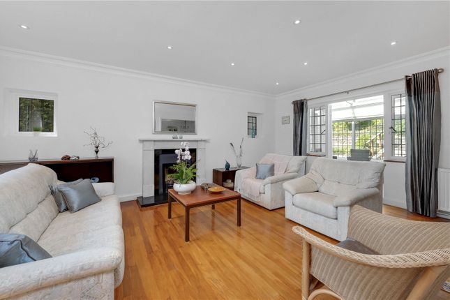 Larkspur, 14, Esher Place Avenue, Surrey photo 3