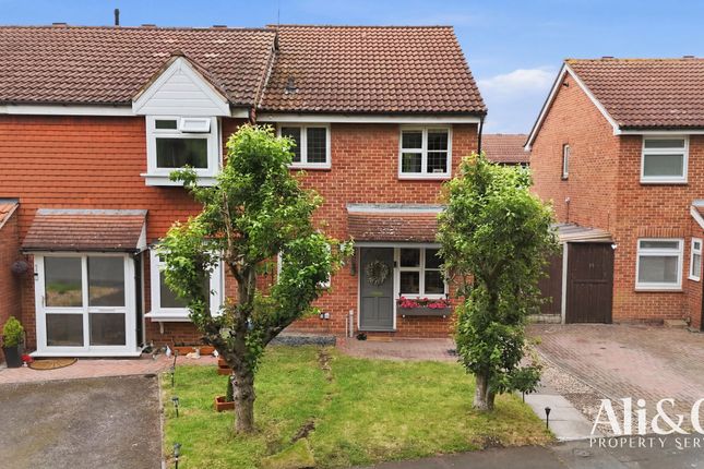 1-bed house on 64 Kiln Way, Grays, £270,000
