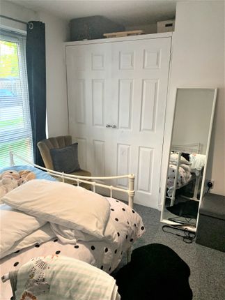 Flat for sale in Reresby Court, Cardiff Bay, Cardiff