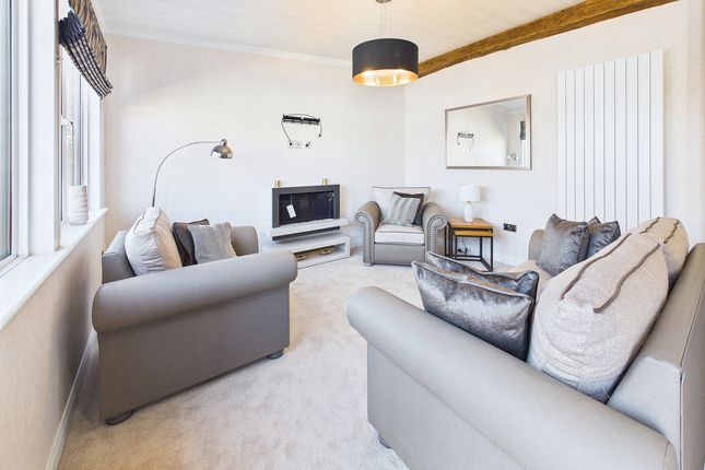 Flat 35 Thames Retreat, 141, Chertsey Lane, Staines-upon-Thames photo 2