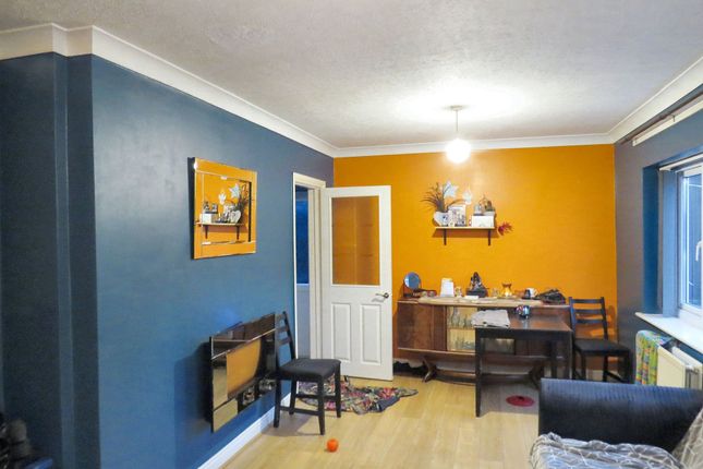35 Crofton Road, Runcorn photo 4
