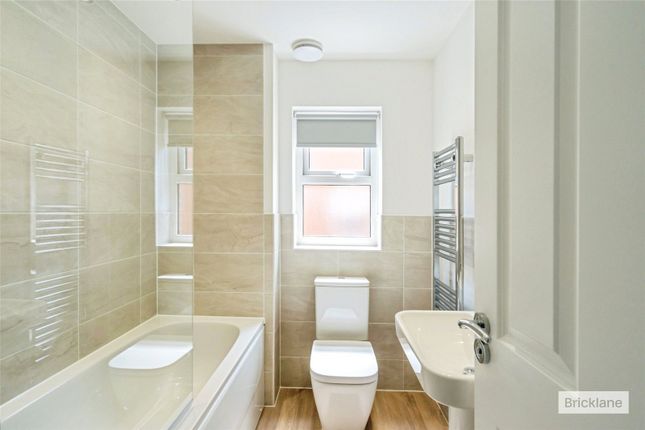 1, Sandpiper Grove, Chichester photo 4