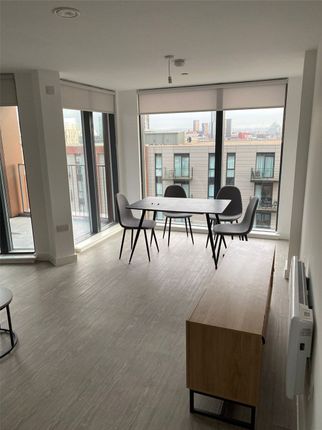 30 Oldfield Road, Manchester photo 3