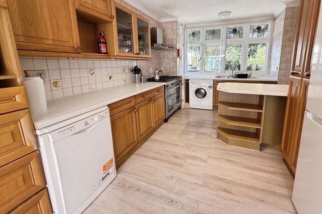15 Ascham Road, Bournemouth photo 2