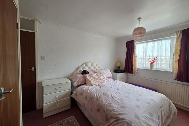 14, Hamilton Drive, Mansfield photo 4