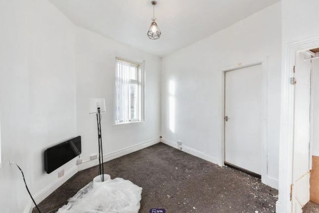 1, Clarendon Road, Blackpool photo 4