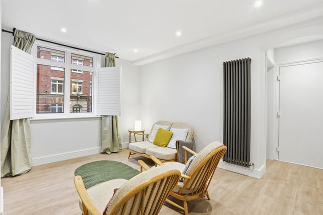 Flat Flat 4 Block H, Peabody Building, Rosendale Road, Herne Hill photo 4
