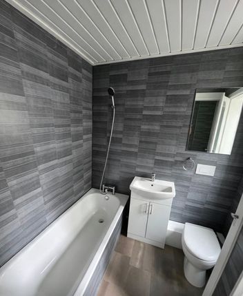 19 Wharton Street, Hartlepool photo 5