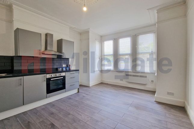 Thumbnail Flat to rent in Whitegate Road, Southend-On-Sea