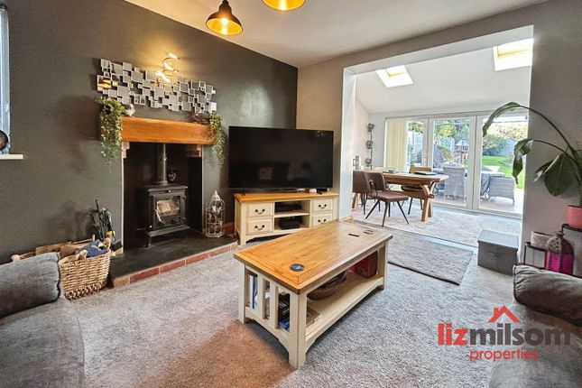 77, Mill Hill Lane, Burton-On-Trent photo 2