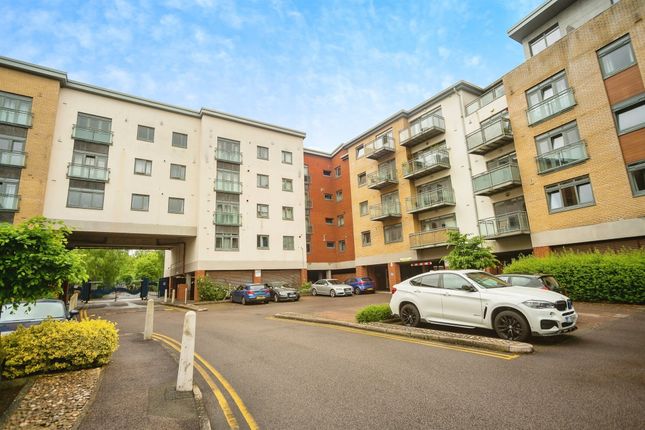 Thumbnail Flat for sale in Wallis Place, Hart Street, Maidstone