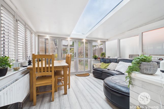 64 Lyndhurst Avenue, Blackburn photo 4