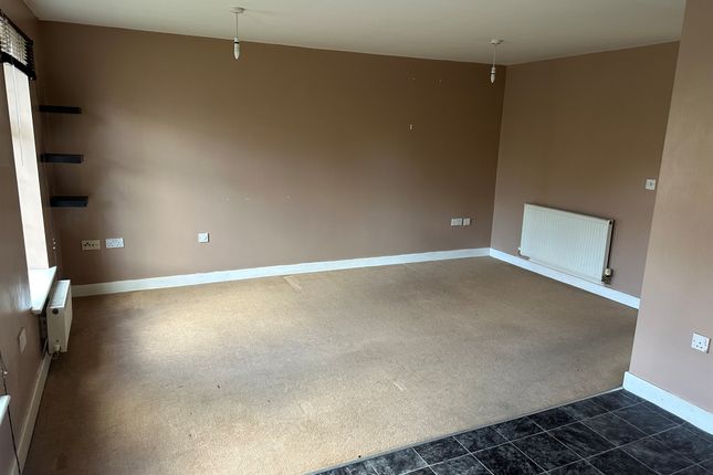 16, Bridgewater Way, Rotherham photo 2