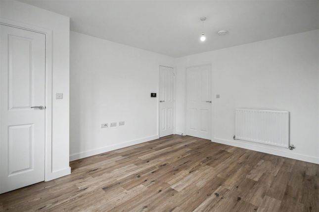 4, Wheatsheaf Close, Wellingborough photo 4