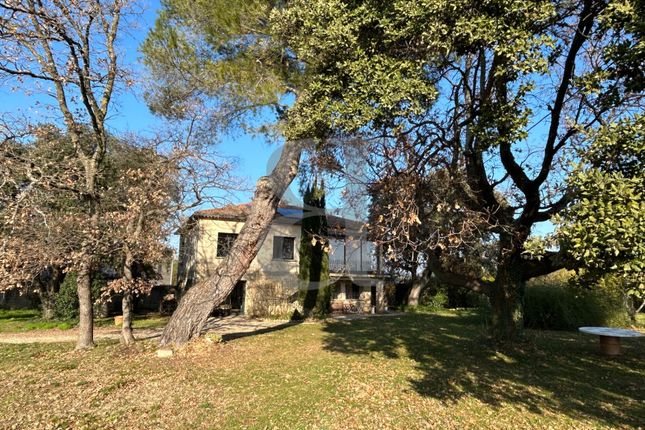 Villa for sale in Pernes-Les-Fontaines, Provence-Alpes-Cote D'azur, 84210, France