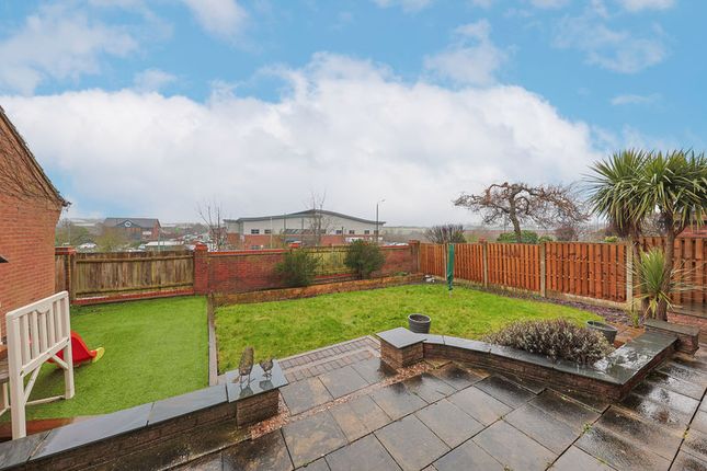 18, Hewers Holt, Chesterfield photo 4