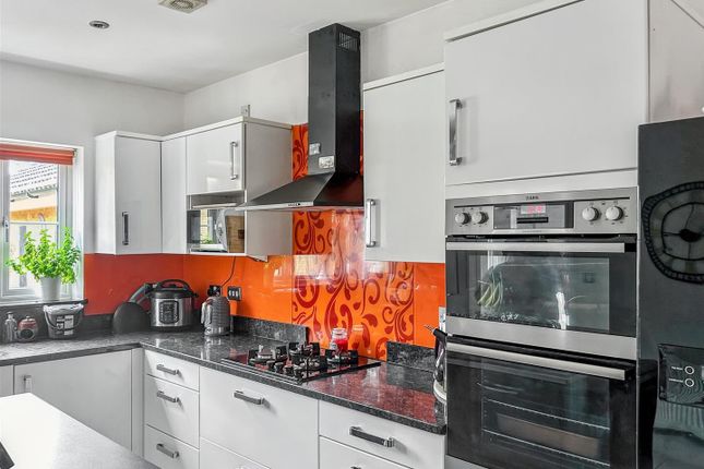 Kitchen.Jpg