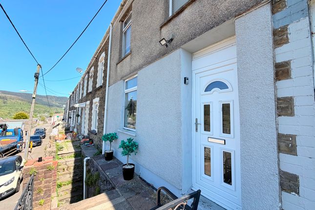 14 Lower Church Street, Bridgend photo 2