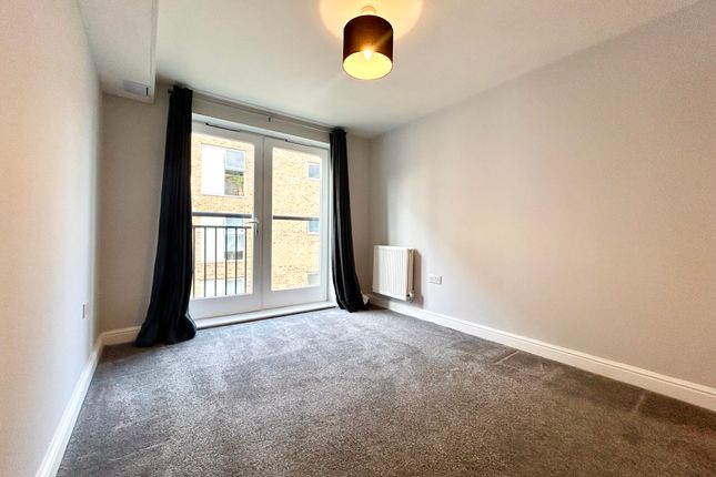 243, Dartford photo 3